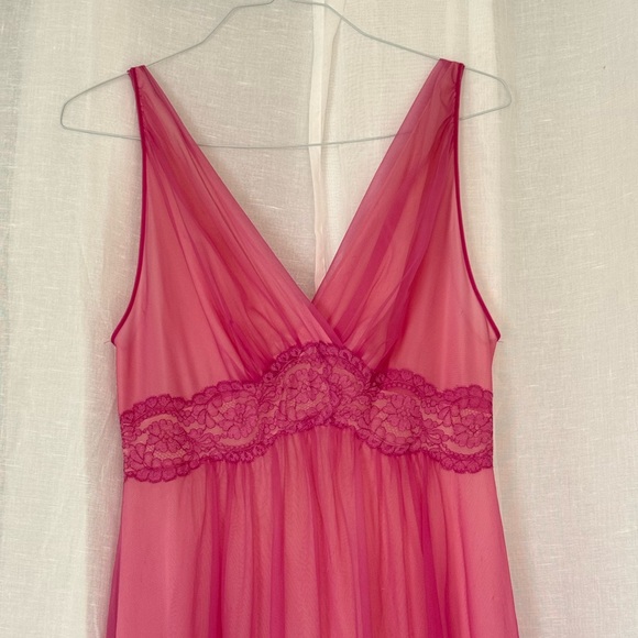 ✨ Vintage Sheer Pink Chiffon Slip Dress ✨ - Picture 4 of 11